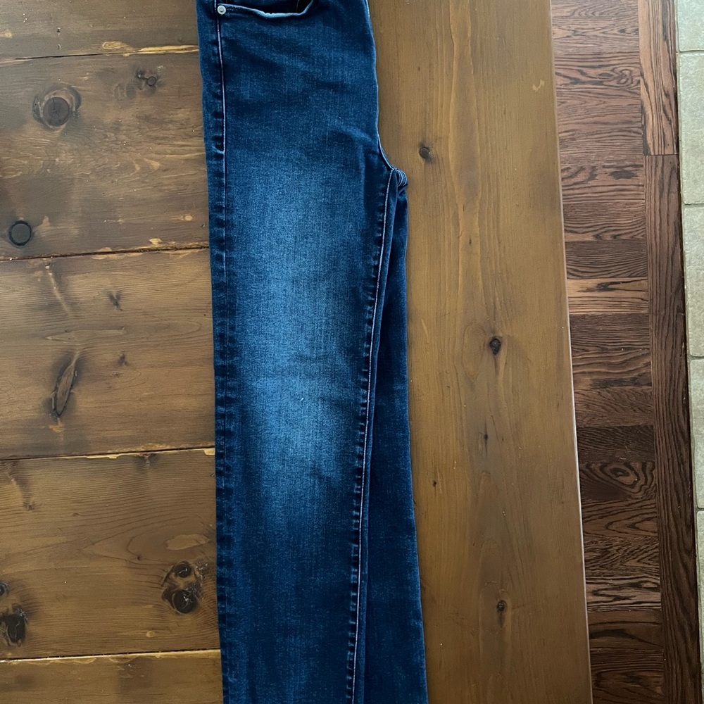 Good American Always Fits Classic Slim Straight Jeans